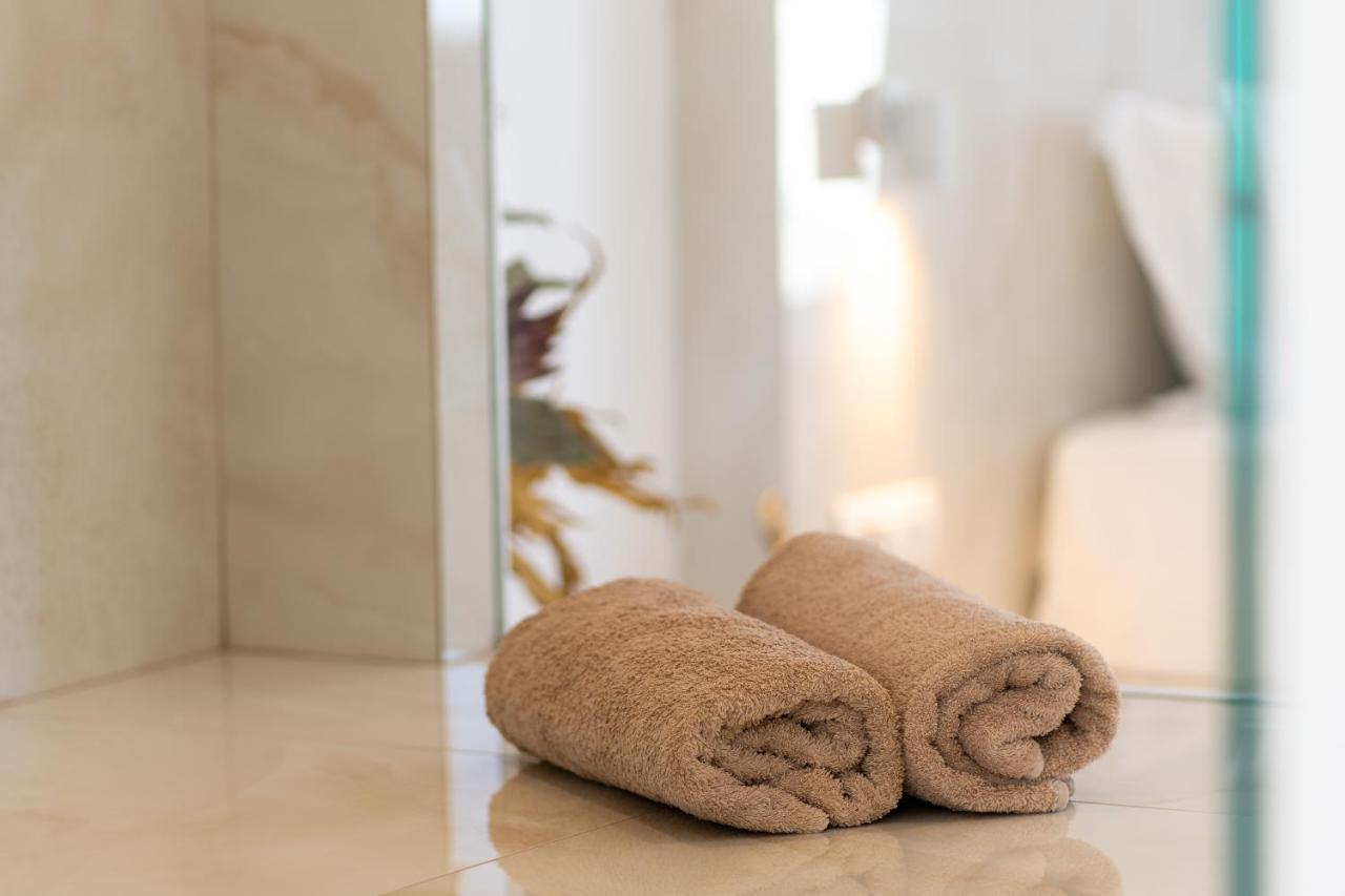 Cycladic Suites & Spa Fira  Extérieur photo
