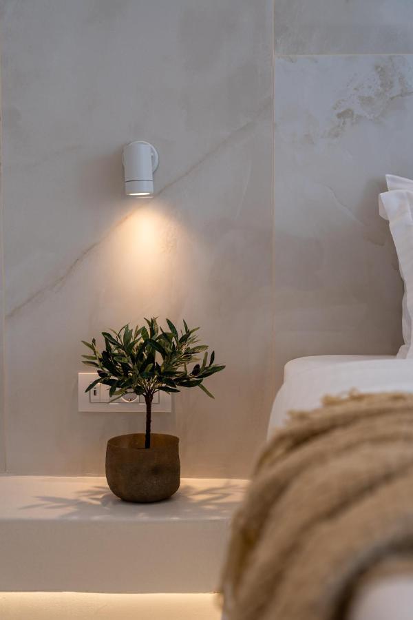 Cycladic Suites & Spa Fira  Extérieur photo