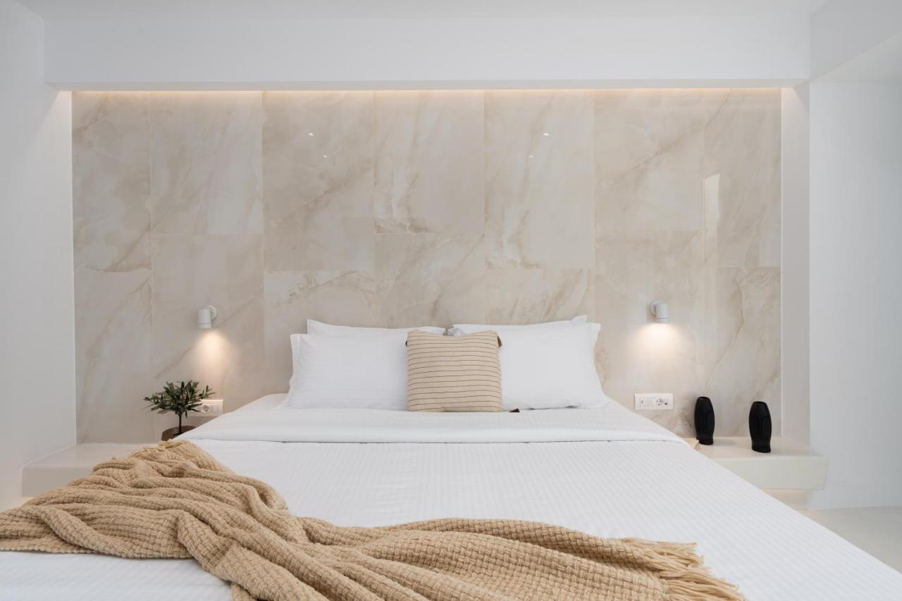 Cycladic Suites & Spa Fira  Extérieur photo