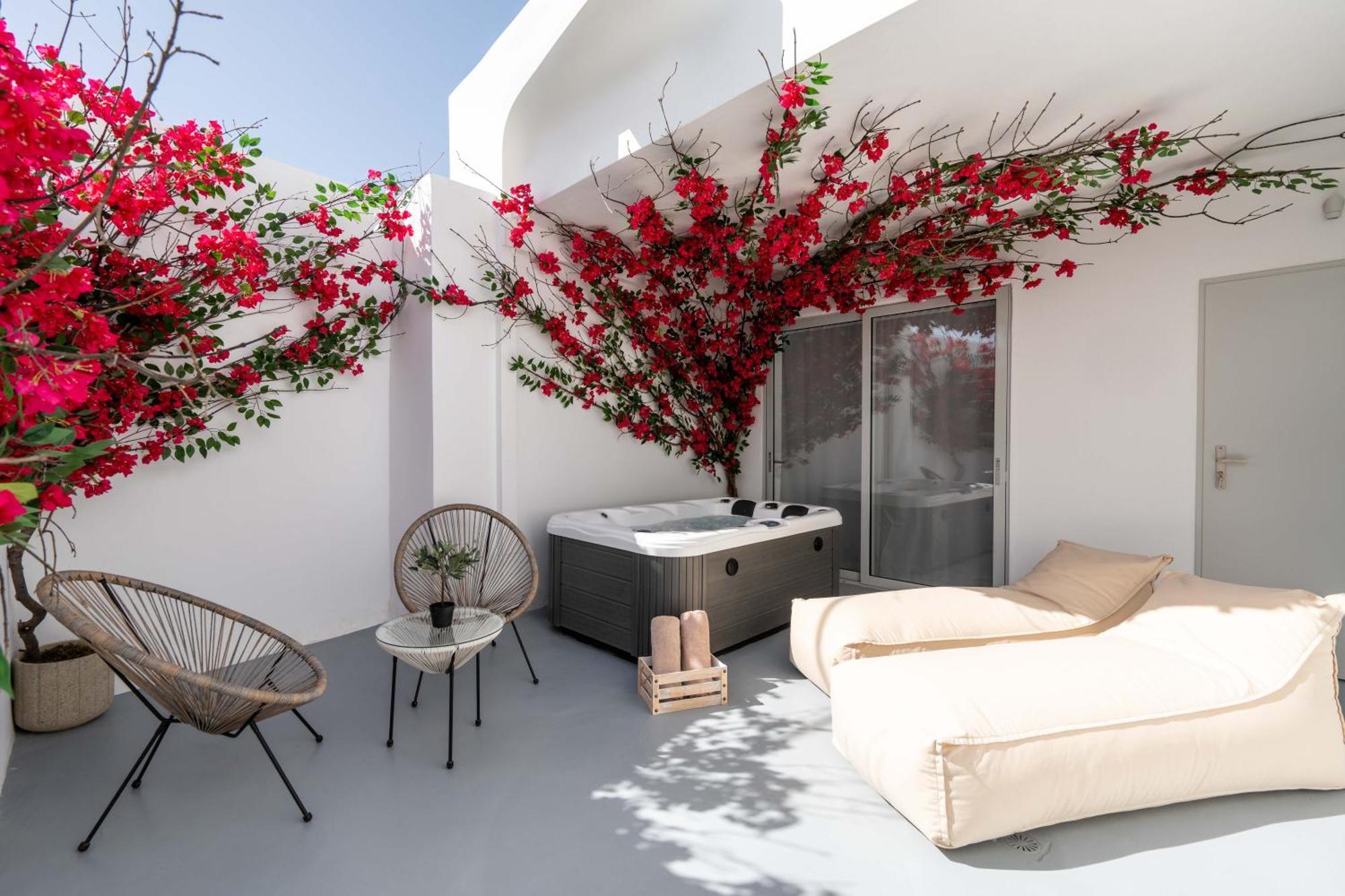 Cycladic Suites & Spa Fira  Extérieur photo