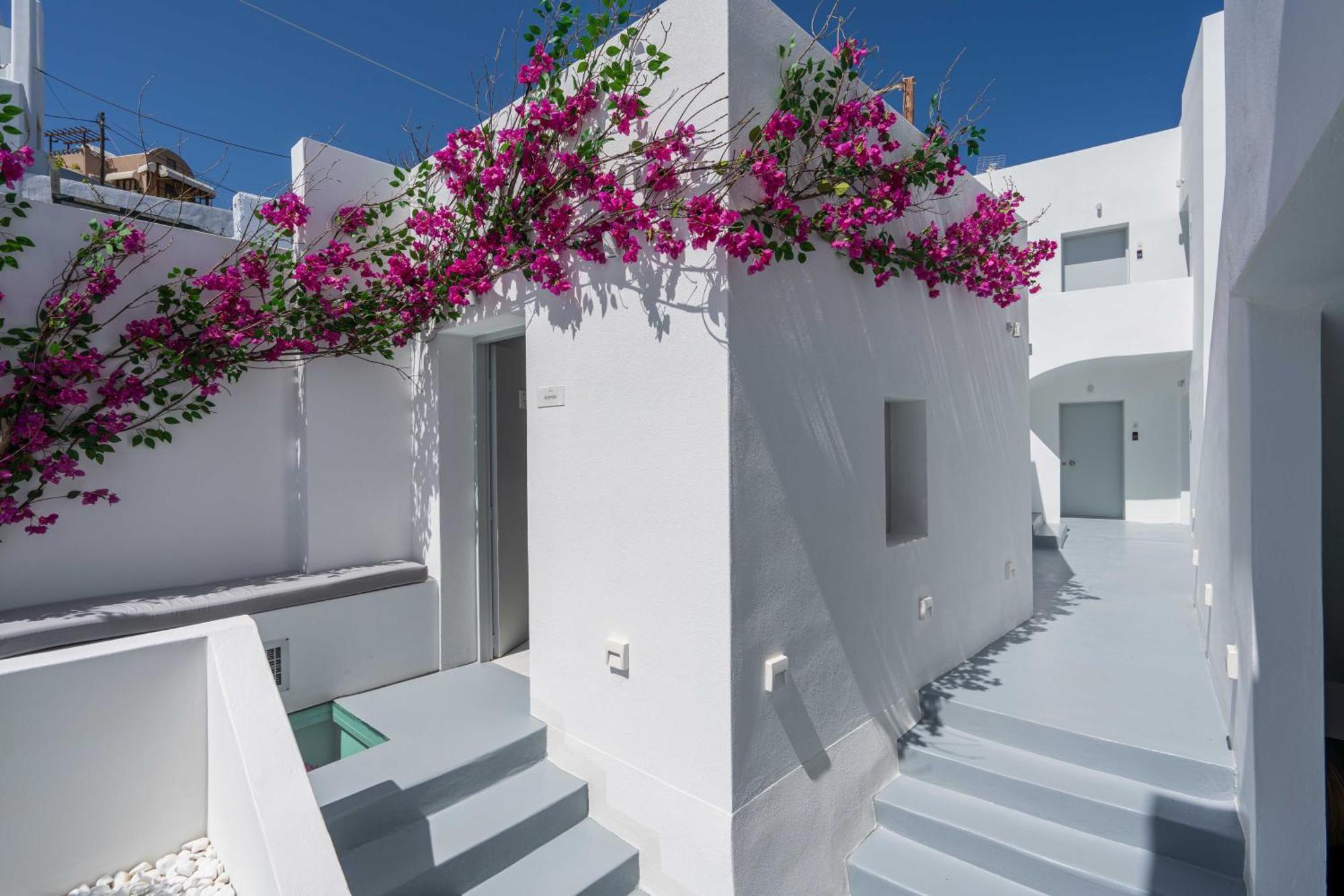 Cycladic Suites & Spa Fira  Extérieur photo