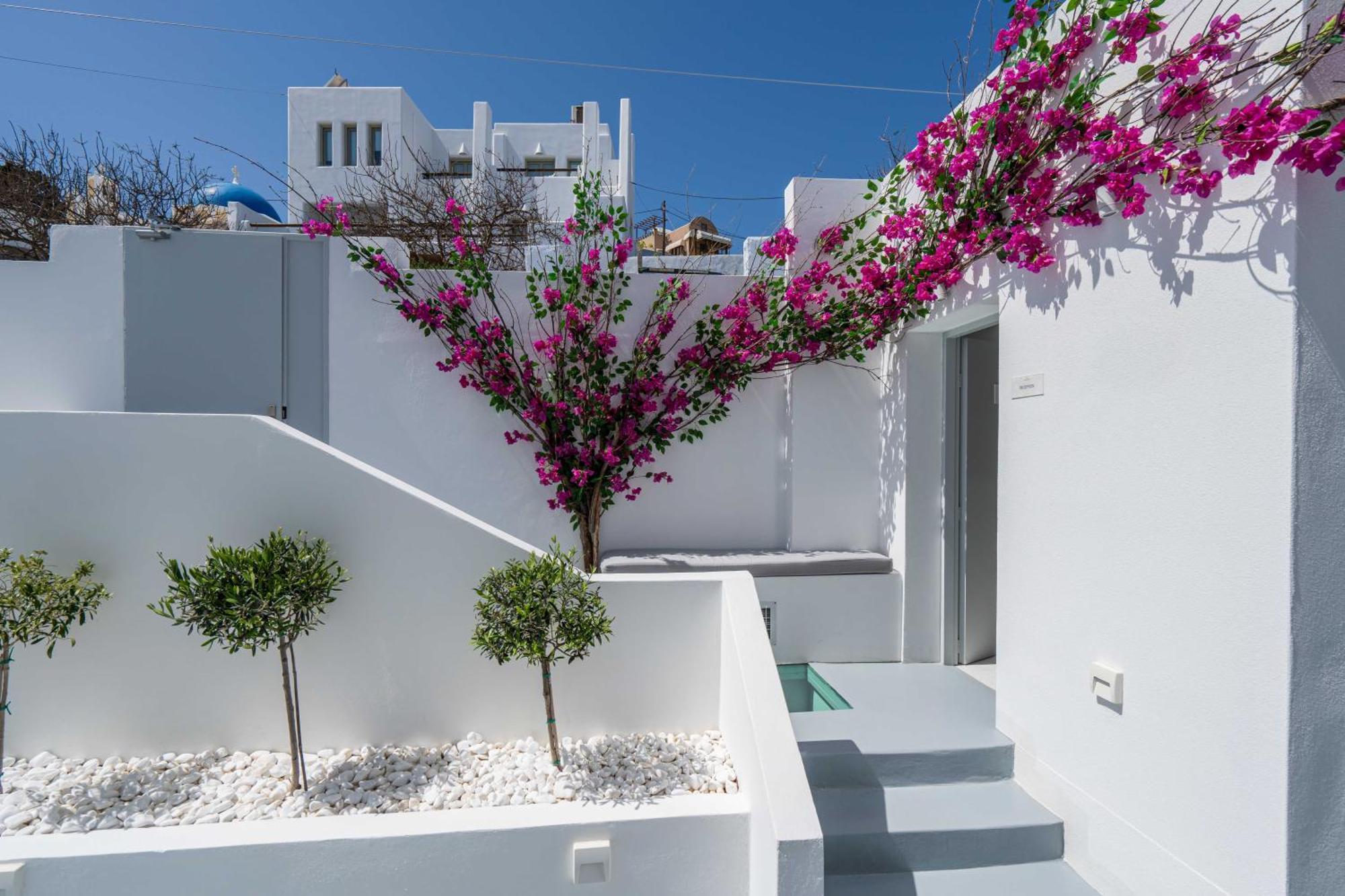 Cycladic Suites & Spa Fira  Extérieur photo