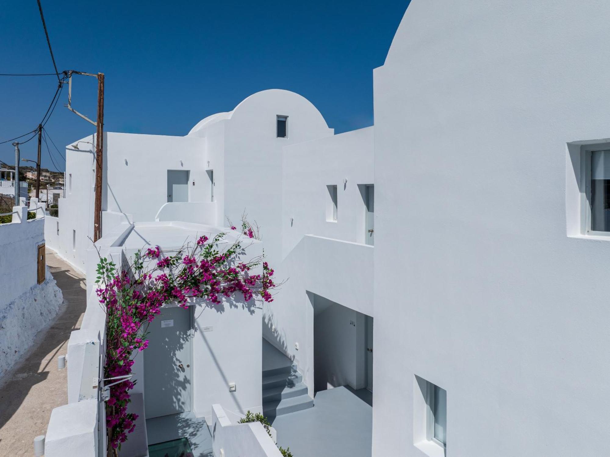 Cycladic Suites & Spa Fira  Extérieur photo