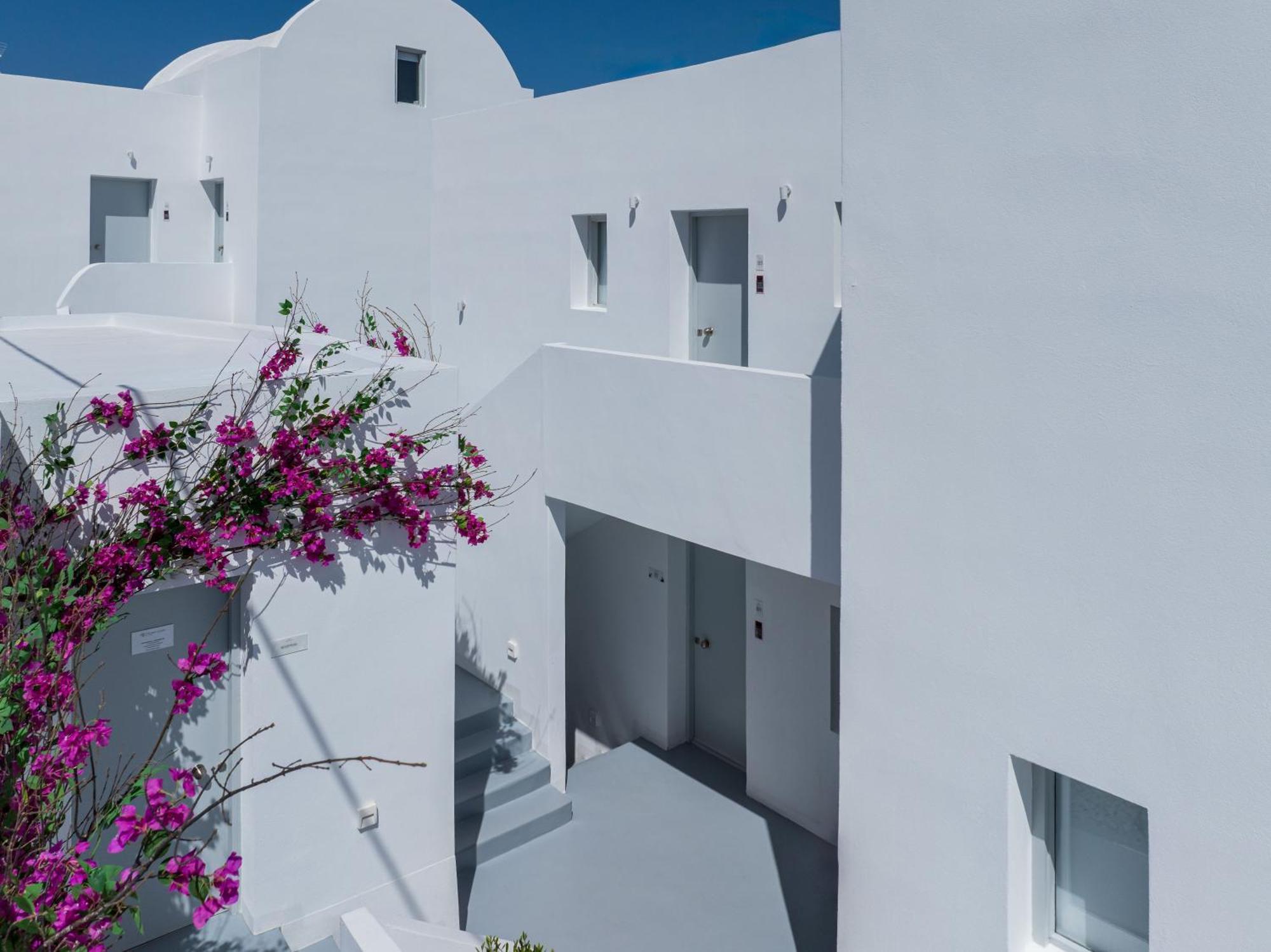 Cycladic Suites & Spa Fira  Extérieur photo
