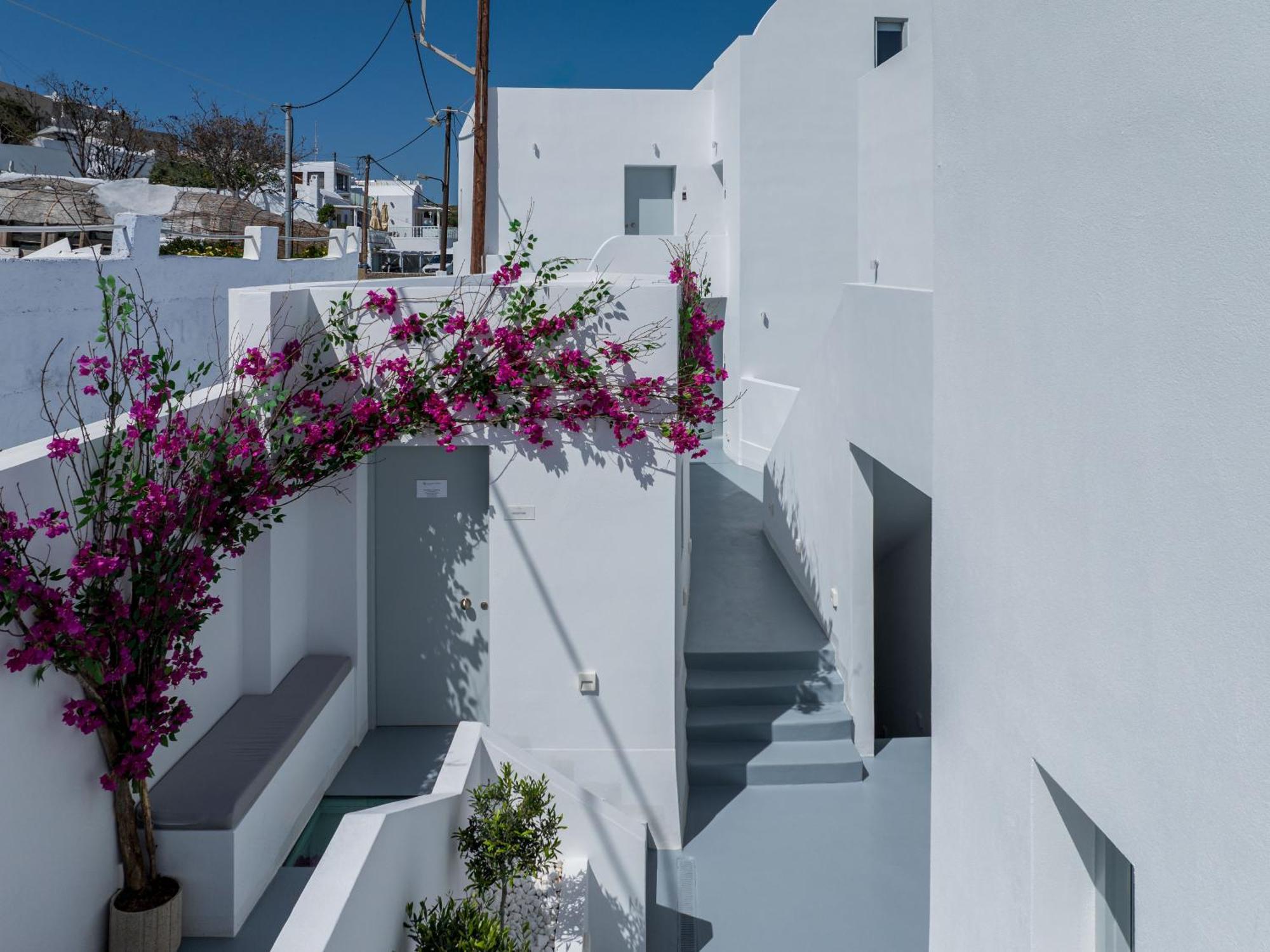 Cycladic Suites & Spa Fira  Extérieur photo